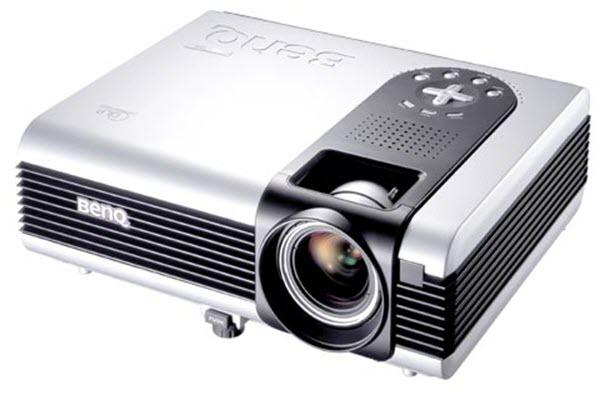 BenQ PB7200 Projector front view