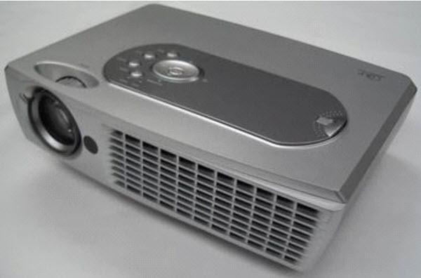 Megapower ML 681 Projector front view