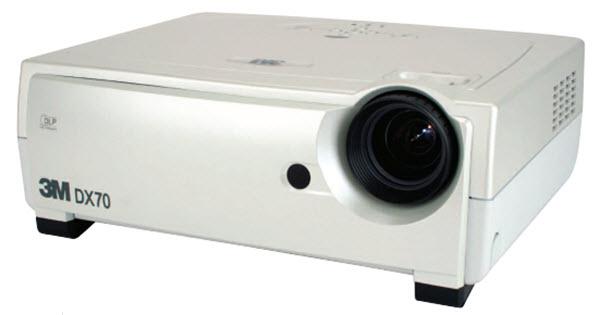 3M DX70DS Projector front view