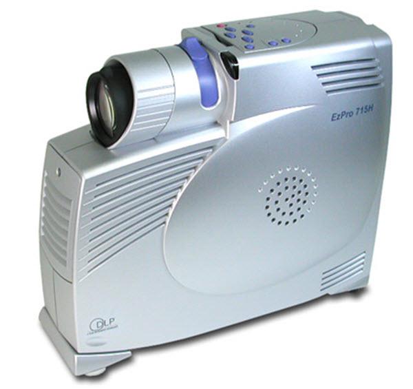 Optoma EzPro 715 Projector front view